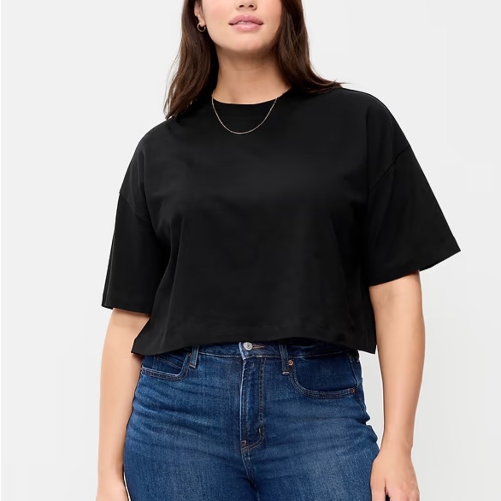 Old Navy Black Cropped Crewneck Tee